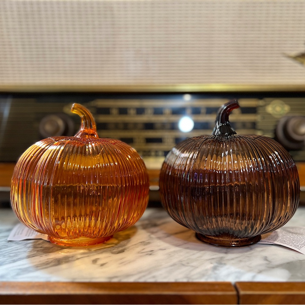 ✨NEW🍂Target Bullseye Playground 2025 Set of Two Glass Pumpkin Decor🎃